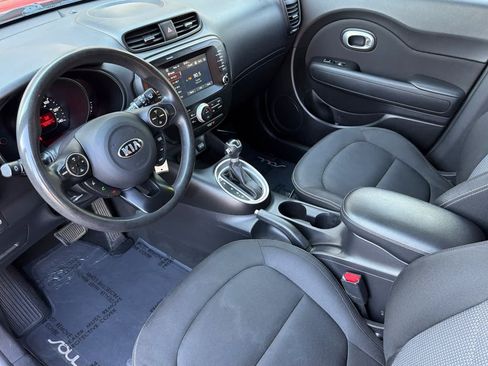 Used 2019 Kia Soul + FWD image 13