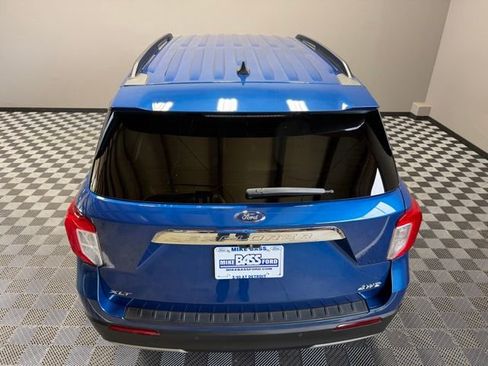 Used 2022 Ford Explorer XLT w/ Equipment Group 202A AWD/4WD image 12