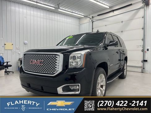 Used 2017 GMC Yukon SLE w/ SLE Value Package AWD/4WD image 6
