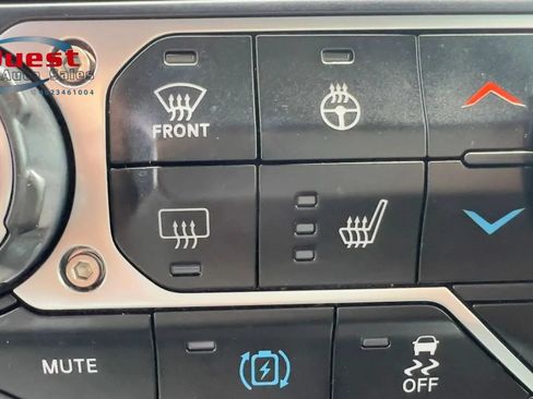 Used 2022 Jeep Wrangler Unlimited Sahara w/ Cold Weather Group AWD/4WD image 46