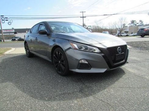 Used 2020 Nissan Altima 2.5 SR w/ Premium Package image 1