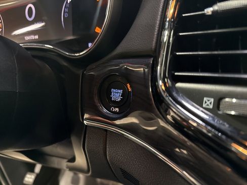 Used 2020 Jeep Grand Cherokee Overland image 19