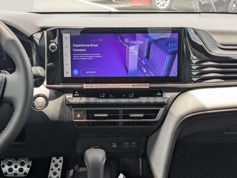 New 2026 Toyota Camry SE FWD image 18