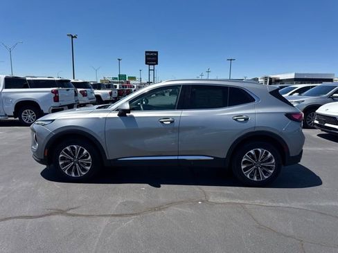 Used 2025 Buick Envision Preferred AWD/4WD image 2