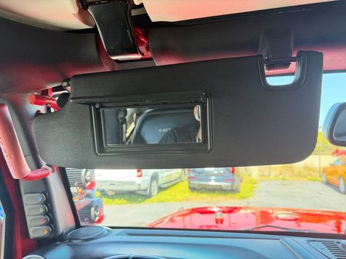 Used 2016 Jeep Wrangler Rubicon w/ Power Convenience Group AWD/4WD image 26