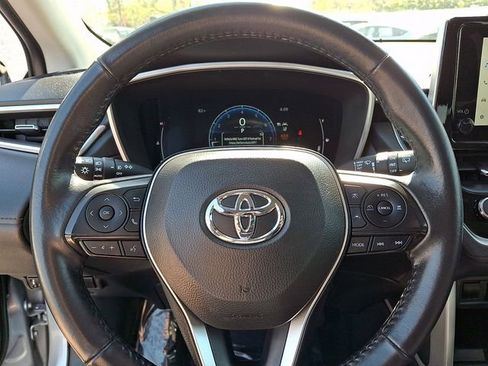 Certified 2024 Toyota Corolla Cross XLE FWD image 22