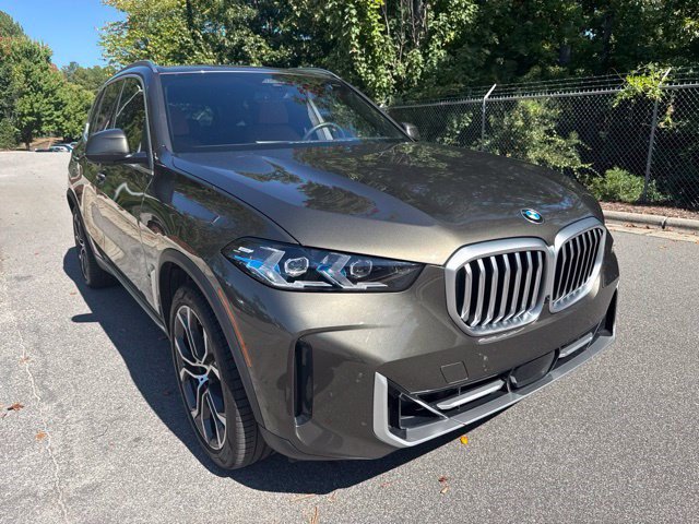 Certified 2026 BMW X5 xDrive40i w/ Climate Comfort Package AWD/4WD image 3