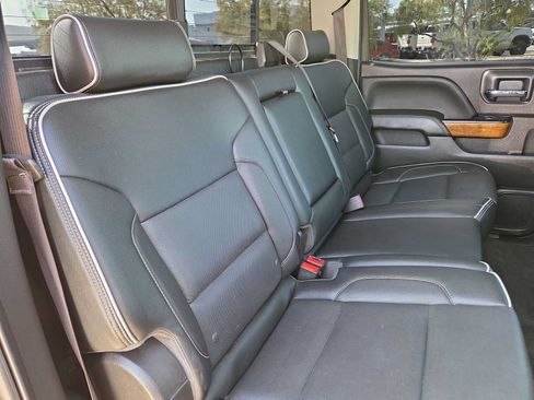 Used 2018 Chevrolet Silverado 1500 High Country AWD/4WD image 17