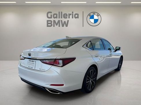 Used 2024 Lexus ES 350 w/ Premium Package image 12