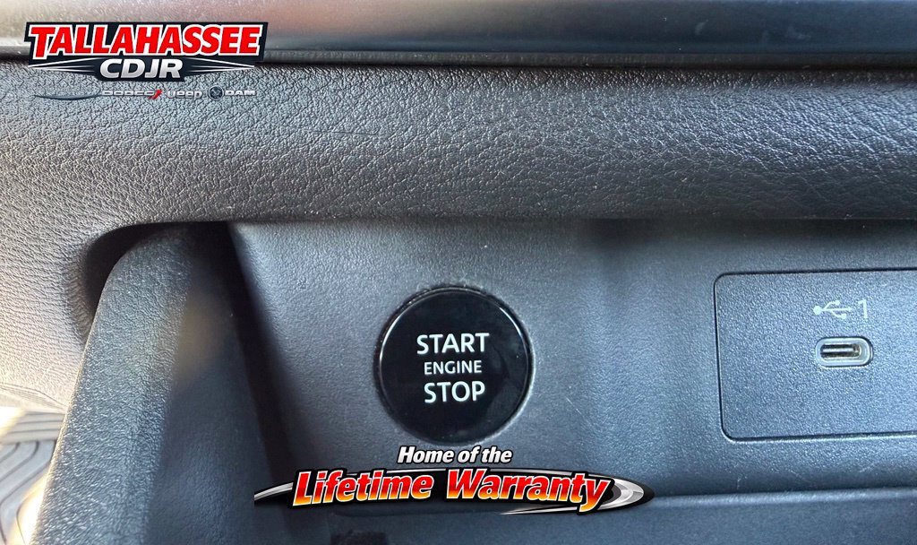Used 2024 Nissan Rogue S AWD/4WD image 27