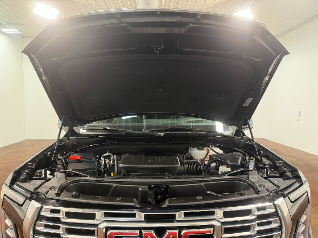 Used 2025 GMC Yukon Denali w/ Denali Reserve Package AWD/4WD image 89
