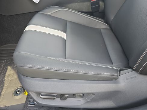 New 2026 Toyota Camry SE FWD image 25