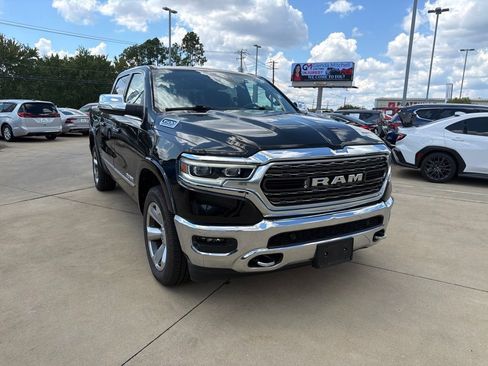 Used 2021 RAM 1500 Limited AWD/4WD image 2