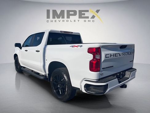 Used 2025 Chevrolet Silverado 1500 Custom w/ Turbomax Blackout Package AWD/4WD image 3