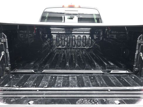 Used 2023 Nissan Frontier PRO-4X w/ Technology Package image 48