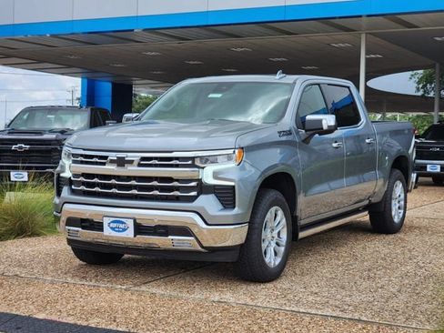 New 2026 Chevrolet Silverado 1500 LTZ w/ LTZ Premium Package AWD/4WD image 4