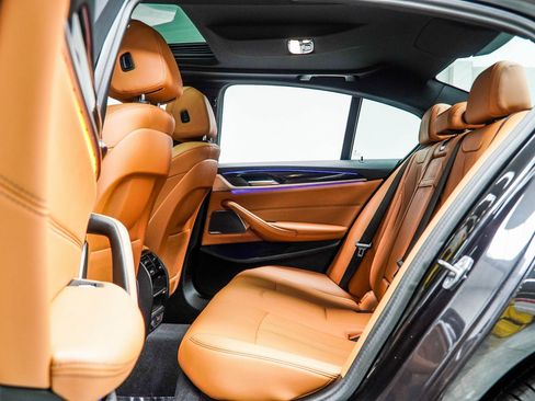 Used 2023 BMW 530i xDrive w/ Premium Package image 37