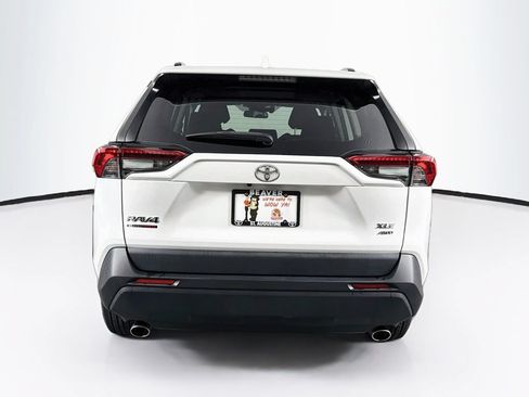 Used 2022 Toyota RAV4 XLE w/ Convenience Package AWD/4WD image 8