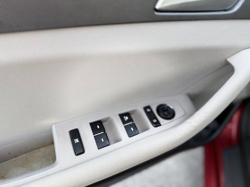Used 2016 Hyundai Sonata SE image 11
