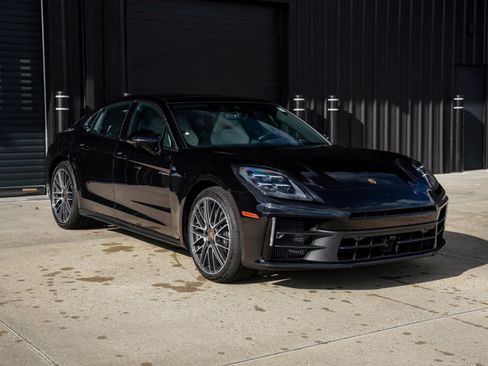 New 2026 Porsche Panamera 4 image 7
