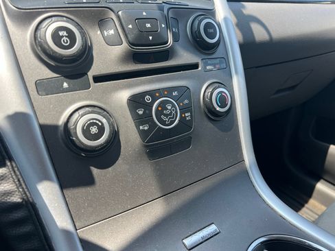 Used 2014 Ford Edge SE FWD image 8
