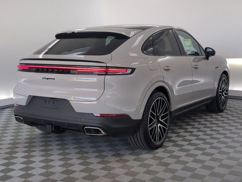 New 2026 Porsche Cayenne E-Hybrid Coupe AWD/4WD image 6
