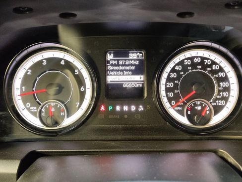 Used 2019 RAM 1500 Express image 23