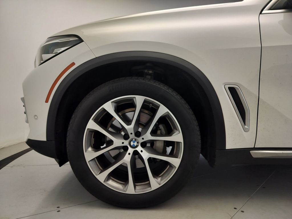 Used 2021 BMW X5 xDrive40i w/ Premium Package AWD/4WD image 5
