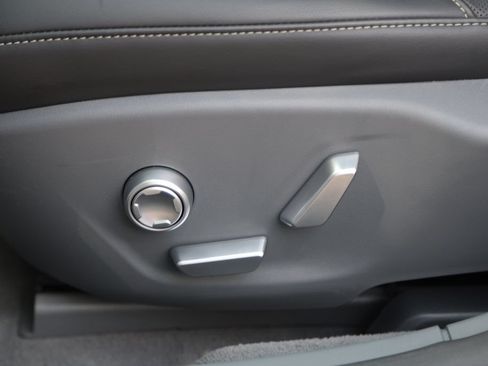 Used 2024 Lucid Air Pure RWD image 26