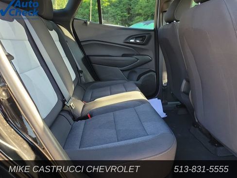 Used 2025 Chevrolet Trax RS w/ Driver Confidence Package FWD image 22