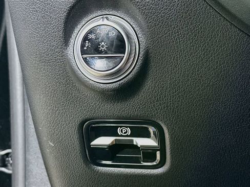 Used 2024 Mercedes-Benz C 300 Sedan image 25