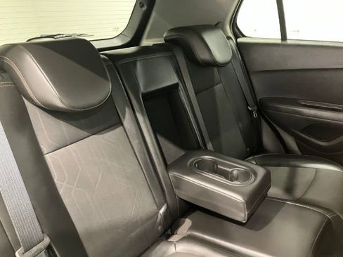 Used 2018 Chevrolet Trax LT w/ LT Convenience Package image 37