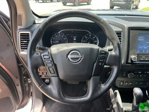 Used 2022 Nissan Frontier SV AWD/4WD image 15