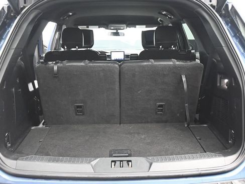 Used 2020 Ford Explorer XLT w/ Equipment Group 202A AWD/4WD image 30