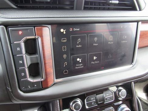 Used 2023 GMC Yukon XL Denali Ultimate image 20