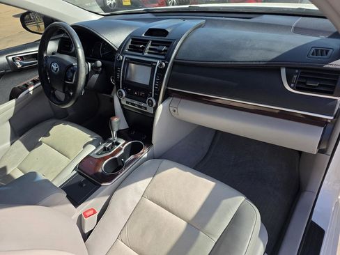 Used 2014 Toyota Camry XLE image 21