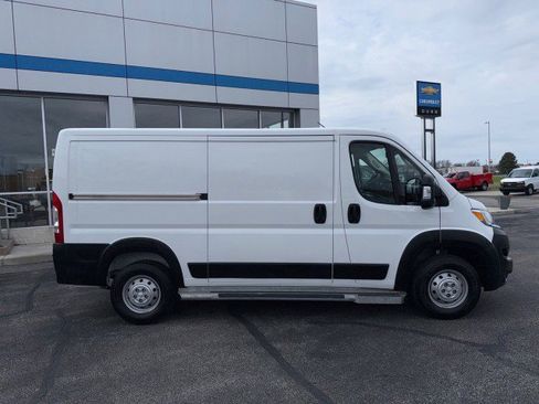 Used 2023 RAM ProMaster 2500 image 2
