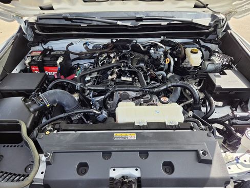 Used 2024 Toyota Tacoma SR5 AWD/4WD image 30