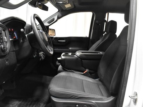 Used 2024 Chevrolet Silverado 1500 Custom image 6