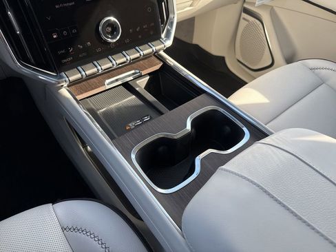 New 2026 GMC Acadia Denali w/ Super Cruise Package image 38