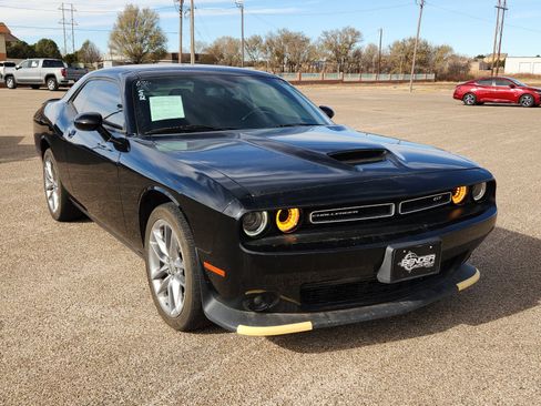 Used 2022 Dodge Challenger GT image 6