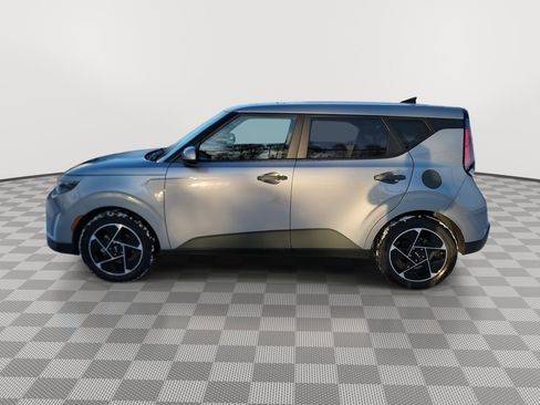 Used 2024 Kia Soul EX image 5