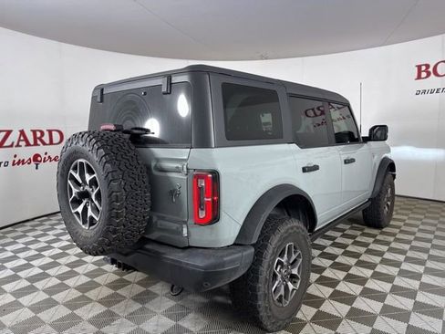 Used 2021 Ford Bronco Badlands image 8