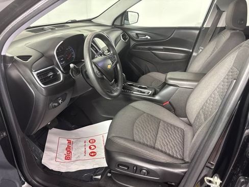 Used 2018 Chevrolet Equinox LT FWD image 19