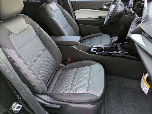 New 2026 Chevrolet Trax LT w/ Driver Confidence Package image 25