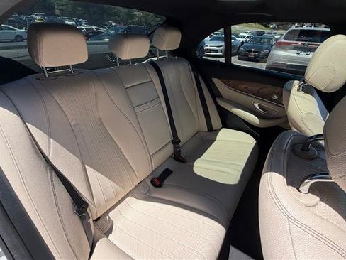 Used 2017 Mercedes-Benz E 300 image 19