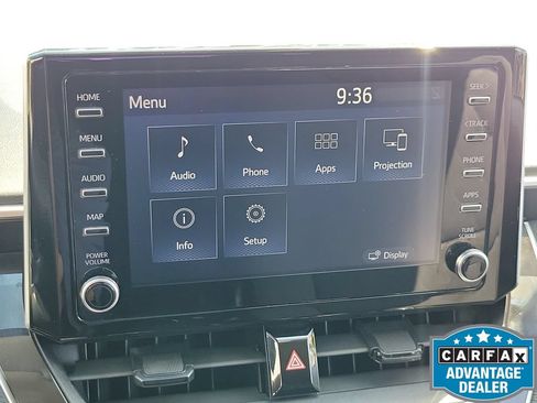 Used 2020 Toyota Corolla LE FWD image 28