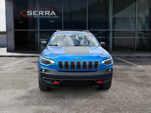 Used 2019 Jeep Cherokee Trailhawk w/ Cold Weather Group AWD/4WD image 8