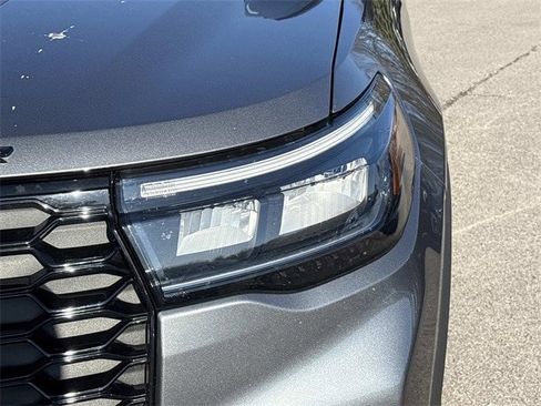 Certified 2025 Ford Explorer ST image 10