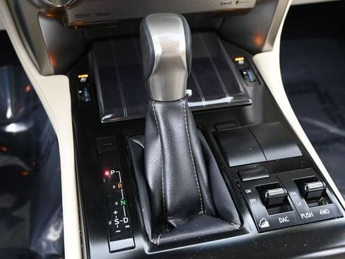 Certified 2020 Lexus GX 460 Premium w/ Premium Package AWD/4WD image 16